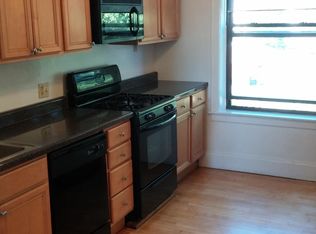 3023 W Addison St #1F, Chicago, IL 60618