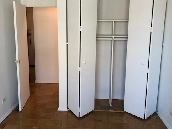 200 East 72nd Street image 1 of 9