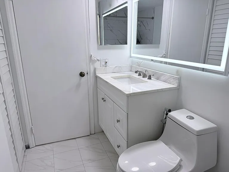 300 E Club Cir #107 — Photo 12