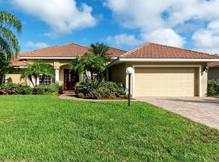 5451 Oak Crest Blvd, Sarasota, FL 34233