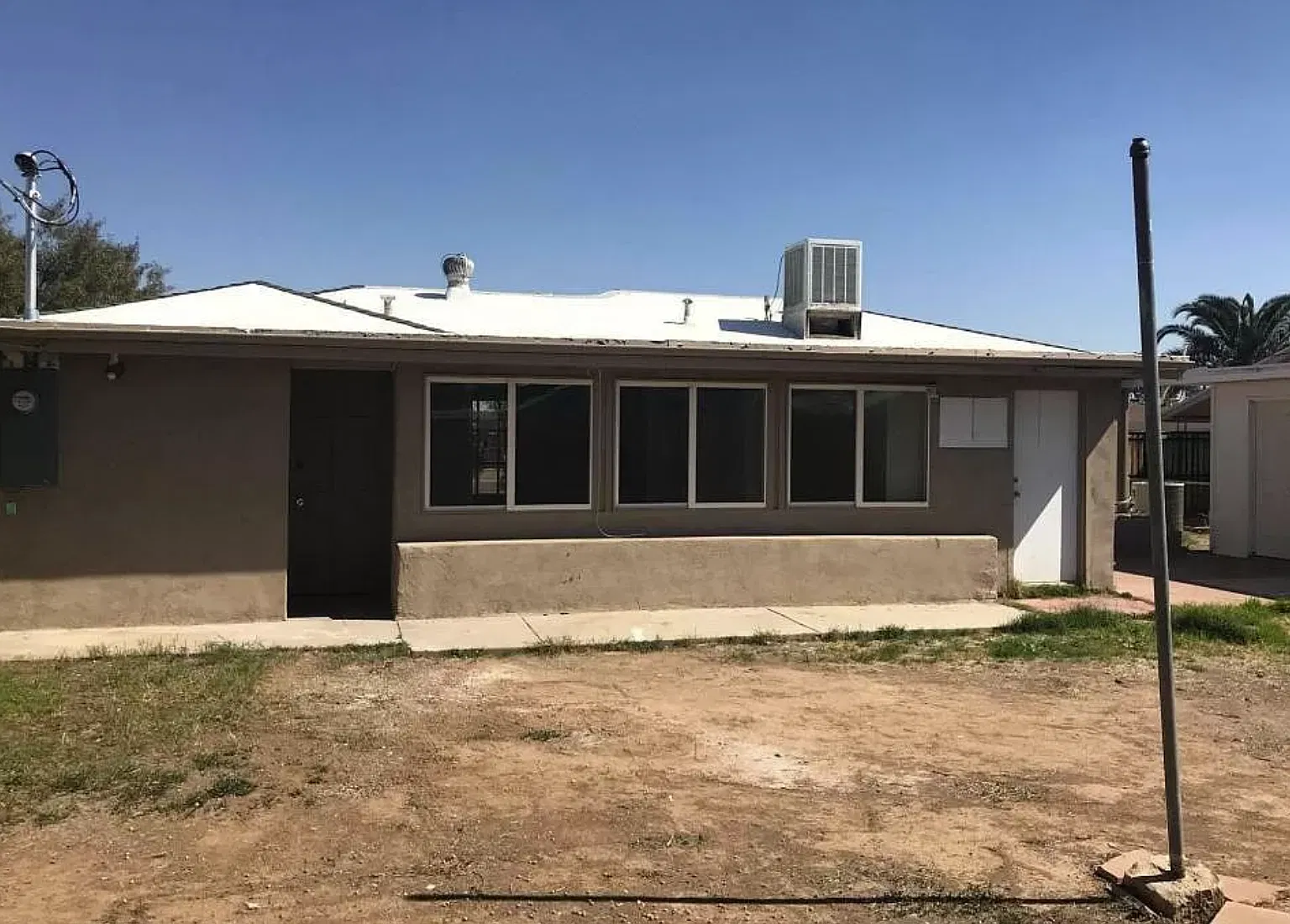 4 bed, 1702 sqft, $1,995 — Photo 3