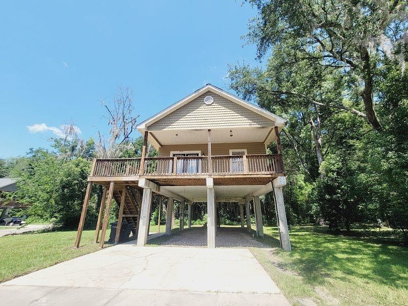 1st image of 2770 Weaver Dr