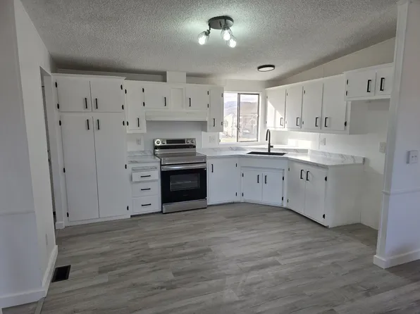 34010 Stowe Rd, Hemet, CA 92545