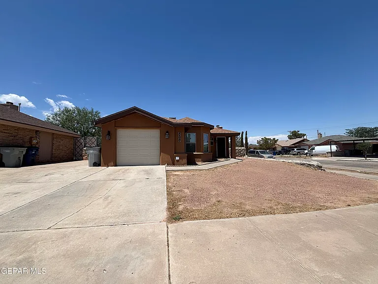11837 Jim Ryan Ln — Photo 1