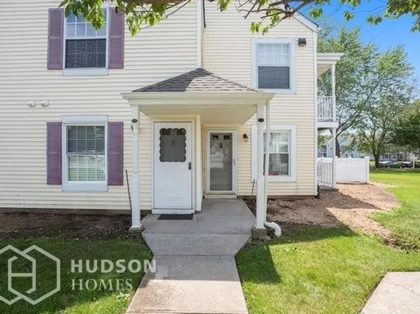 130 Fairview Cir, Middle Island, NY 11953
