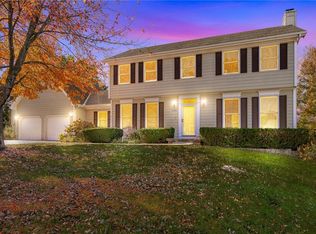 2409 SW Emerald Creek Pl, Blue Springs, MO 64015