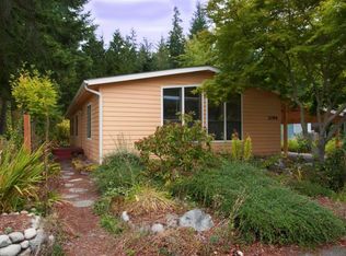 2094 Victoria Ave, Port Townsend, WA 98368