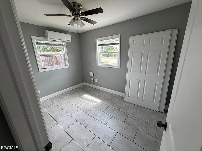 703 Joel Blvd — Photo 11