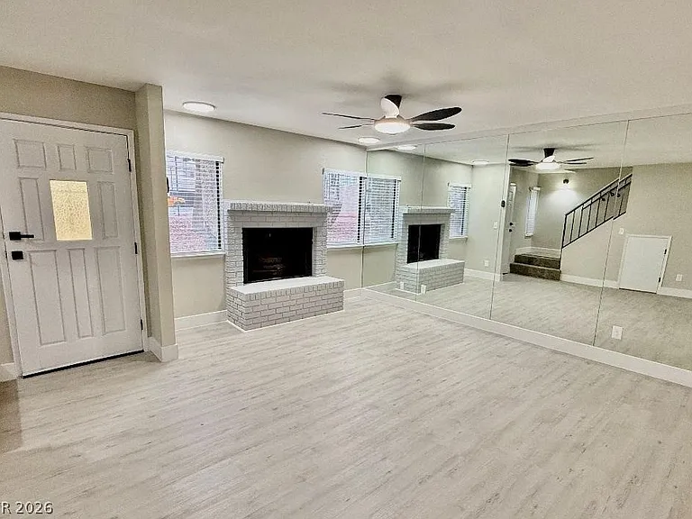 2631 Aracatuba Ave — Photo 4