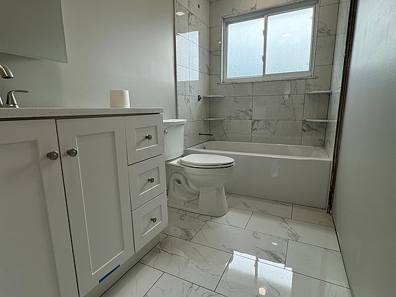 3rd image of 708 George St #2