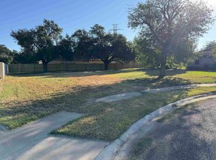 19 Encino Cir, Laredo, TX 78041