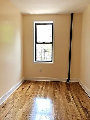 Rented by Lang Realty LLC | media 4