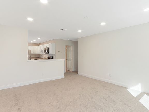 2nd image of 22 Reddings Pl #1