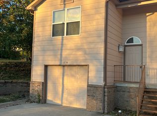 1134 Country Club Ln, Junction City, KS 66441