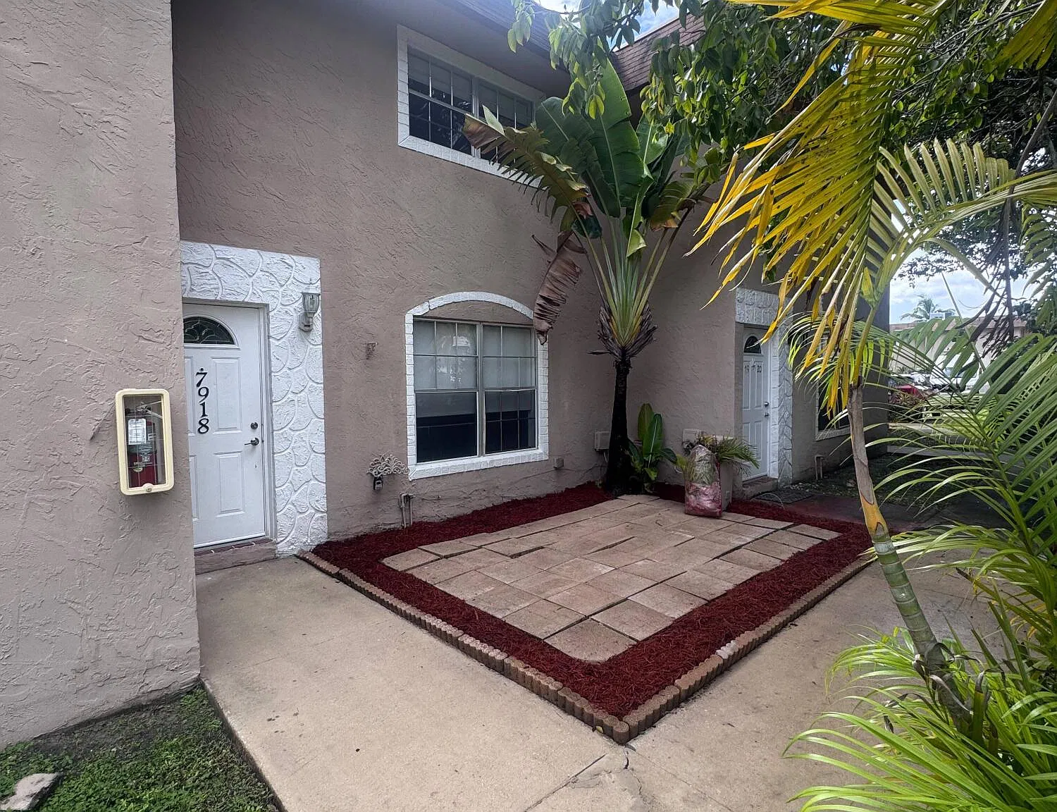 2 bed, 2.0 bath, 1108 sqft, $2,290 — Photo 3