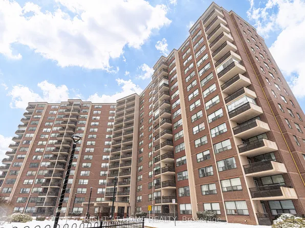 551 The West Mall #802, Toronto, ON M9C 1G7