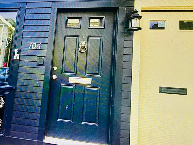 106 Swinburne Row #T — Photo 2