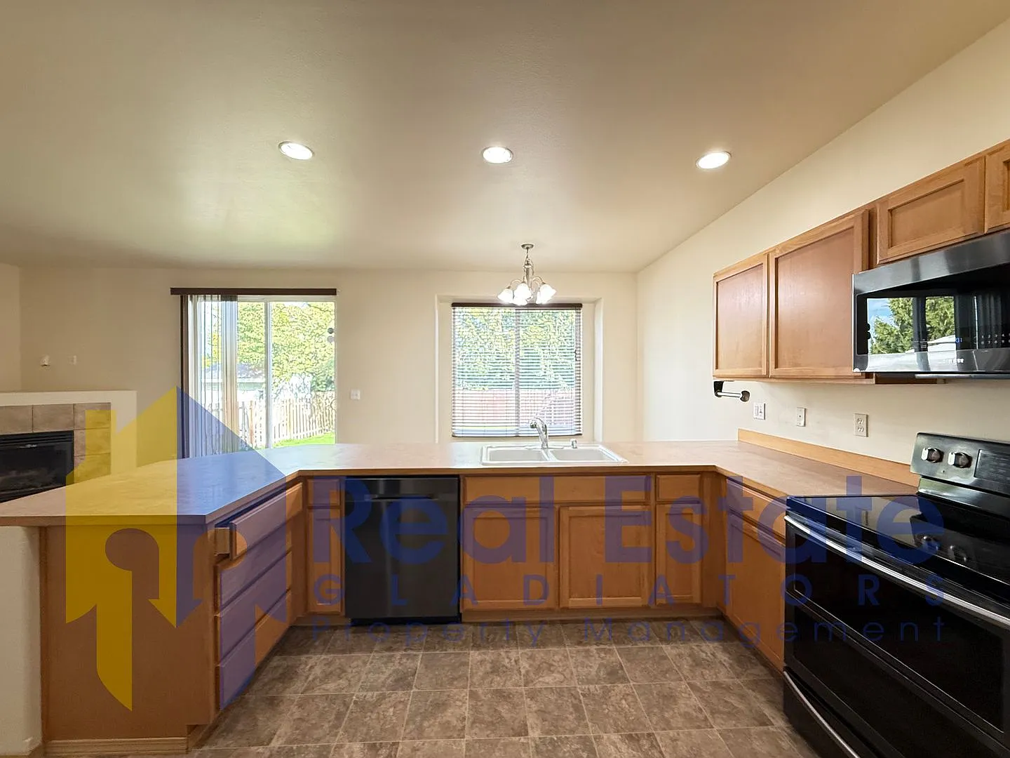 Beautifully Updated 3-Bedroom Home in Puyallup — Photo 3
