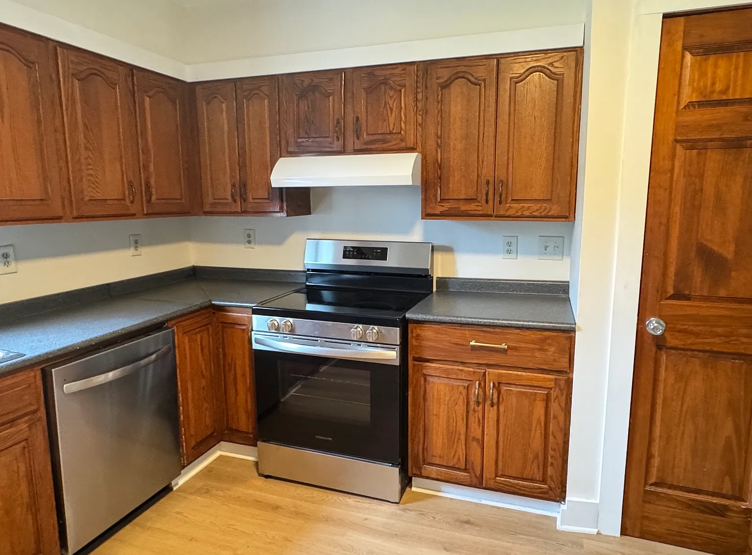 112 Douglas Street - 1 — Photo 4