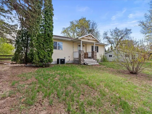 712 8th St NE, Little Falls, MN 56345