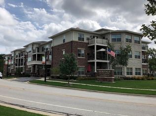 14901 Library Ln APT 309, New Berlin, WI 53151