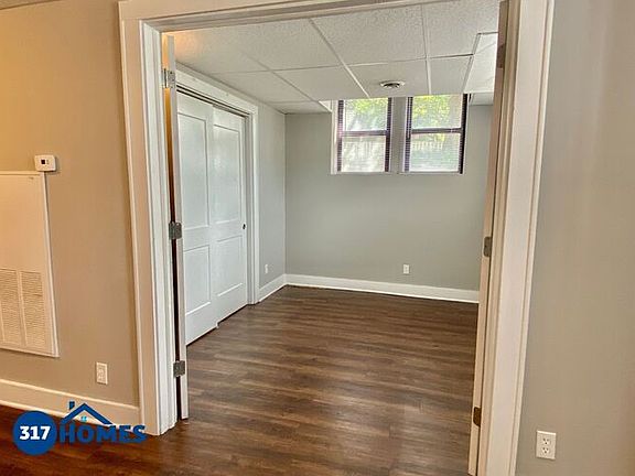 5th image of 3603 Washington Blvd #B11
