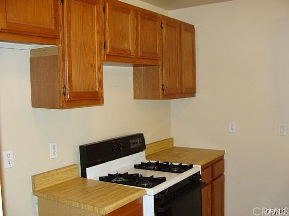 4th image of 2027 S Campus Ave APT C