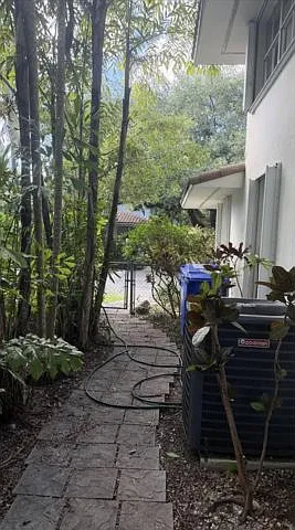 3611 SW 37th Ave — Photo 17