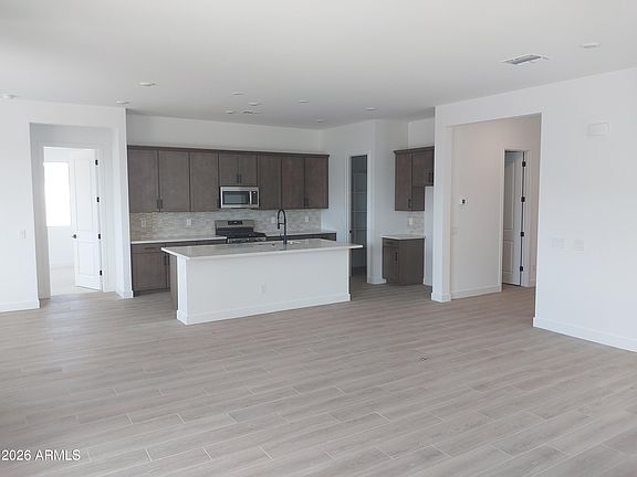 4th image of 22211 W BLACKHAWK Drive