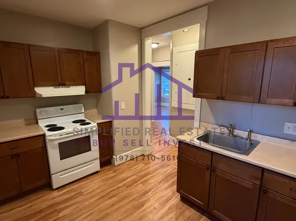 268 School St #2F, Athol, MA 01331