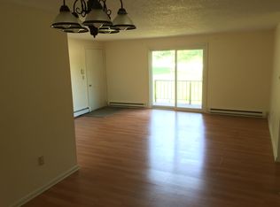 13 Academy Pl APT 27, Saco, ME 04072
