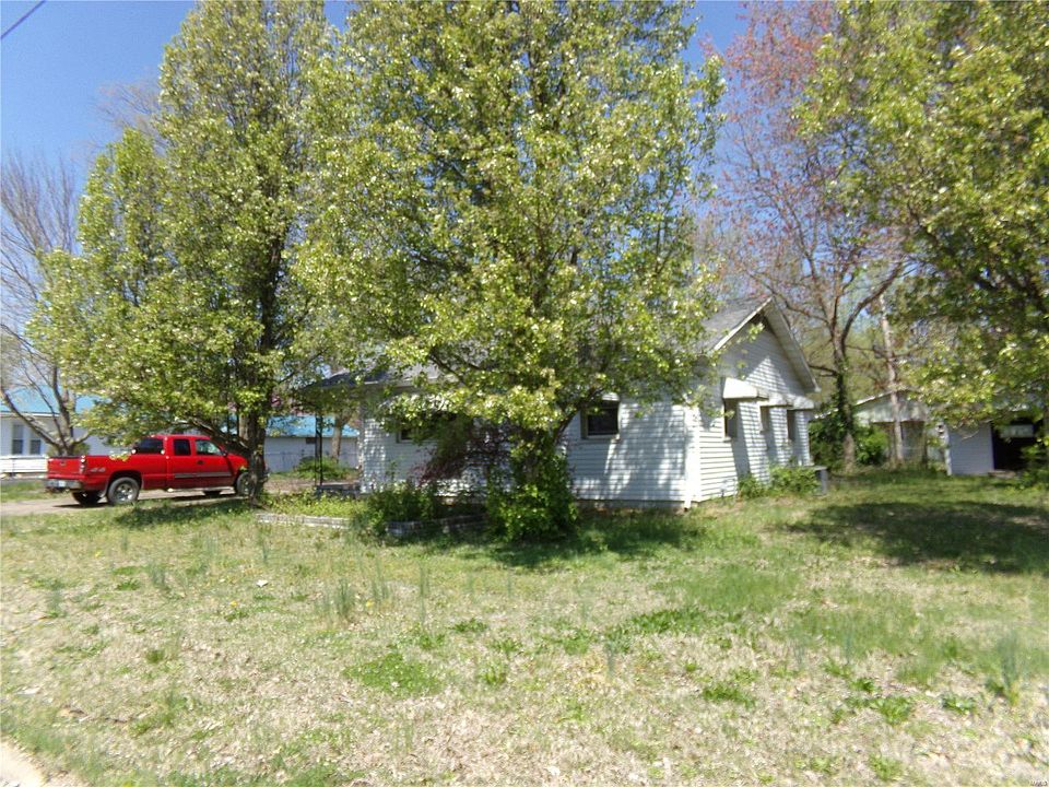 1st image of 610 Coxspur St