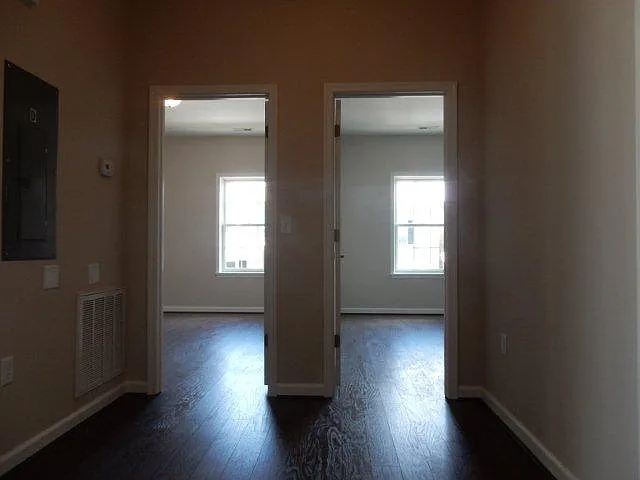 31 Water St #D — Photo 12
