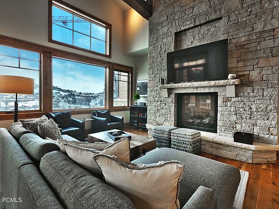 4th image of 8902 Empire Club Dr #502