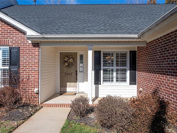 3rd image of 2082 Hibiscus Ln