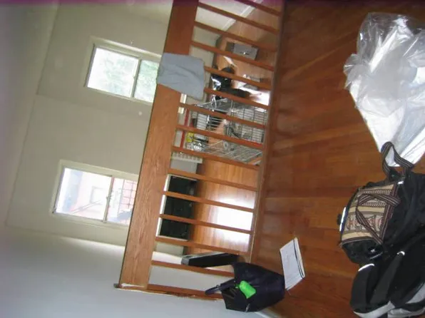 1864 Grove St, Flushing, NY 11385