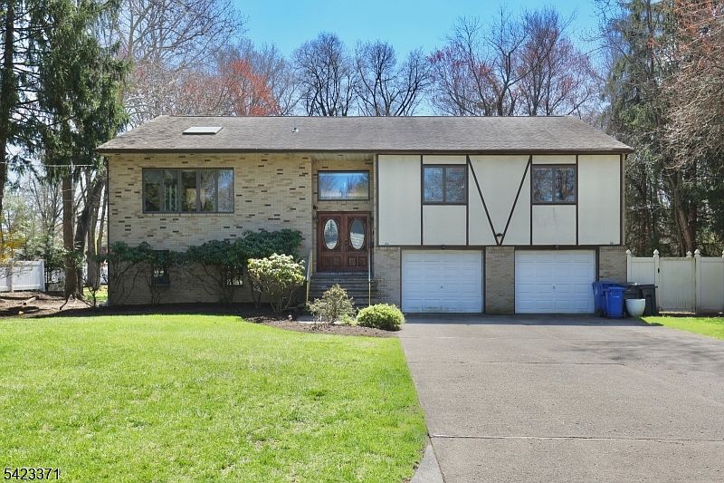 1st image of 442 Marlboro Rd
