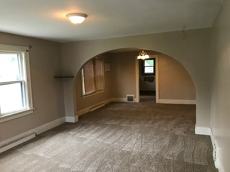 1325 Bower St — Photo 6