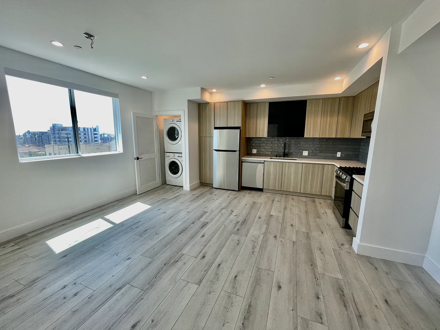 1 bed, 780 sqft, $2,495 — Photo 3