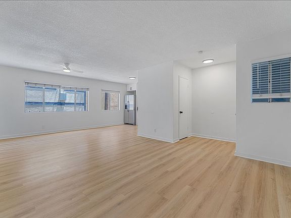 2nd image of 1626 Pine Ave APT N