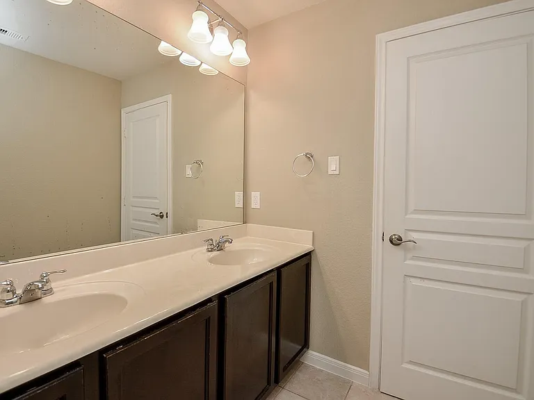 6418 Burgess Heights Ln — Photo 32
