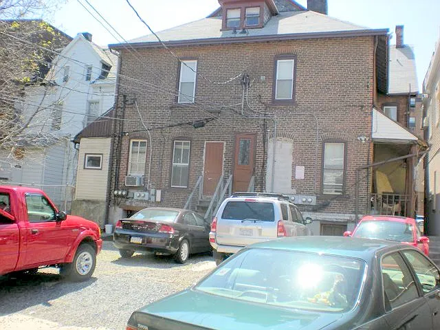 105 W 4th St #3-2 — Photo 3