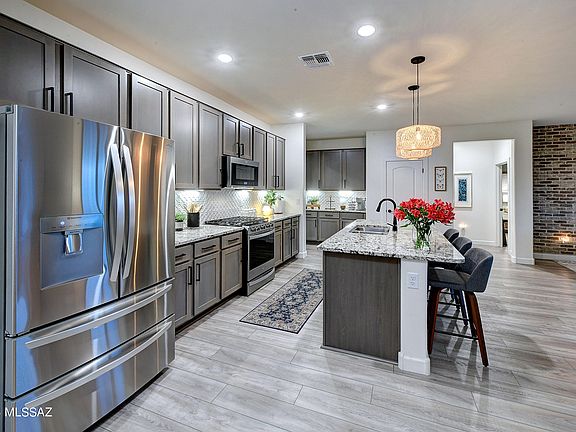 3rd image of 2226 W Desert Topaz Way