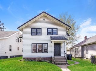 914 E Fairview Ave, South Bend, IN 46614