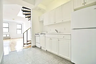 Rented by Mossanen Group