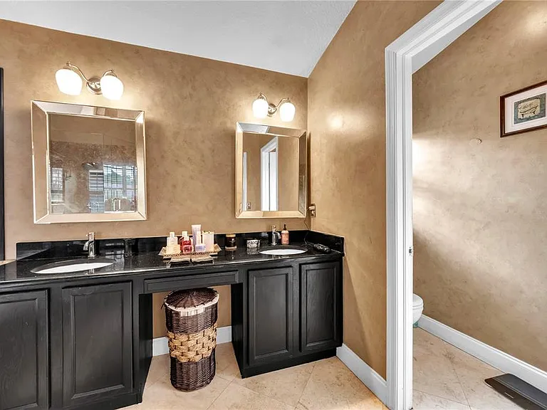 13115 Royal George Ave — Photo 42