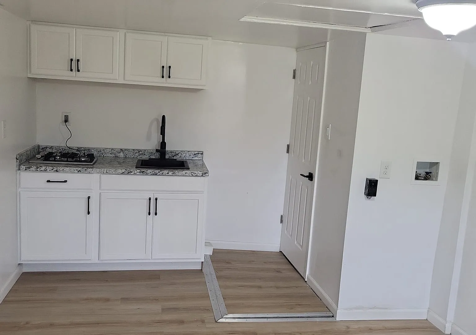 1 bed, 200 sqft, $925 — Photo 1