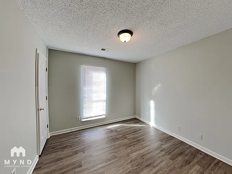 6382 Saginaw Rd — Photo 11