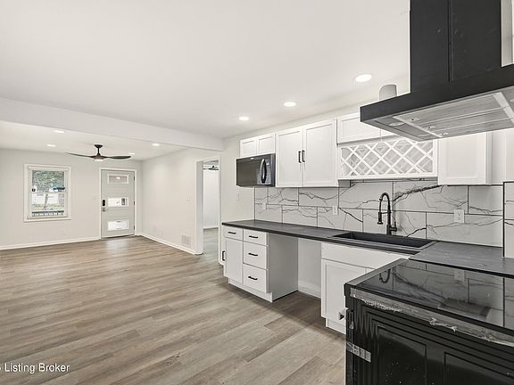 5th image of 702 Gheens Ave