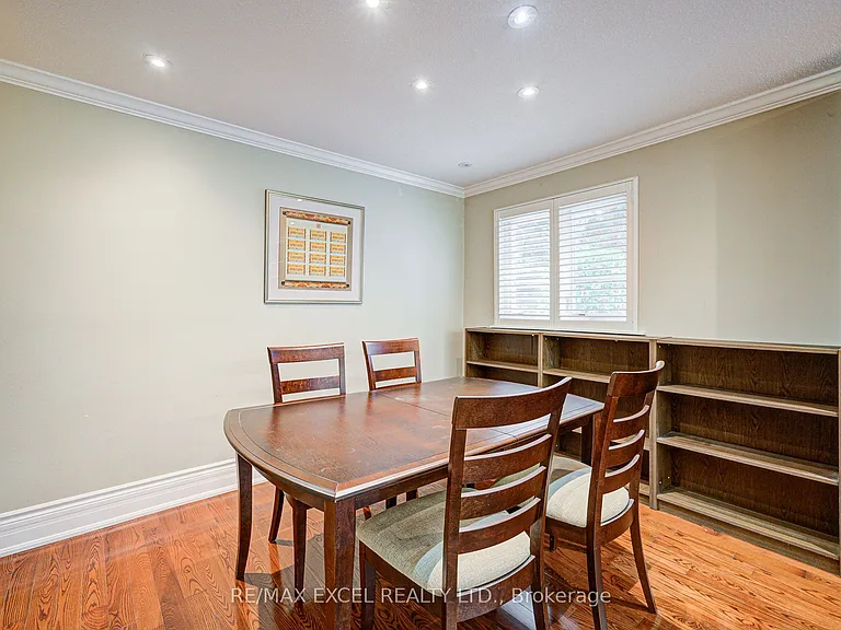 108 Babcombe Dr — Photo 5